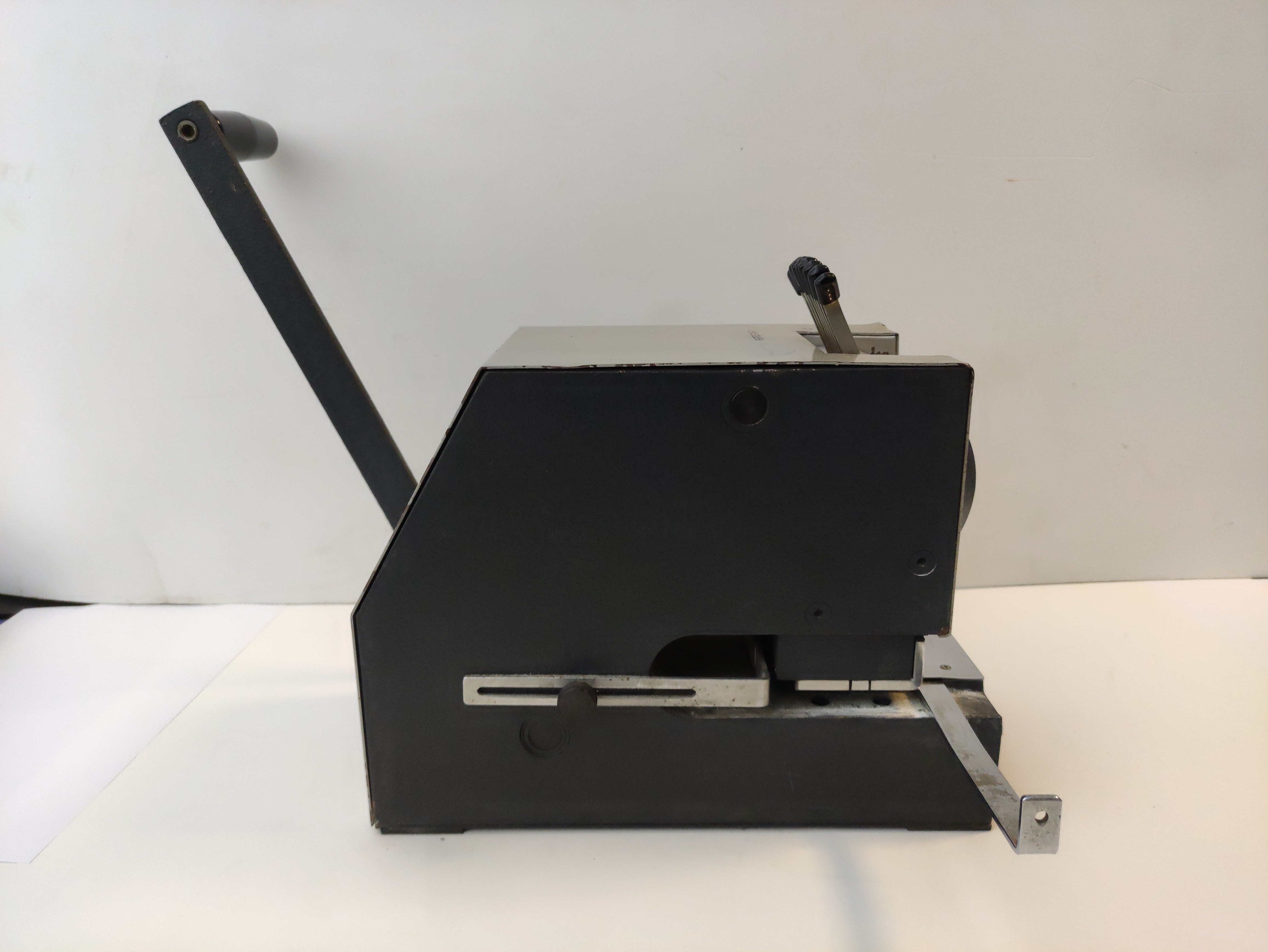 maquina marcador talonarios banco metal 23-35x15-30x30 1u